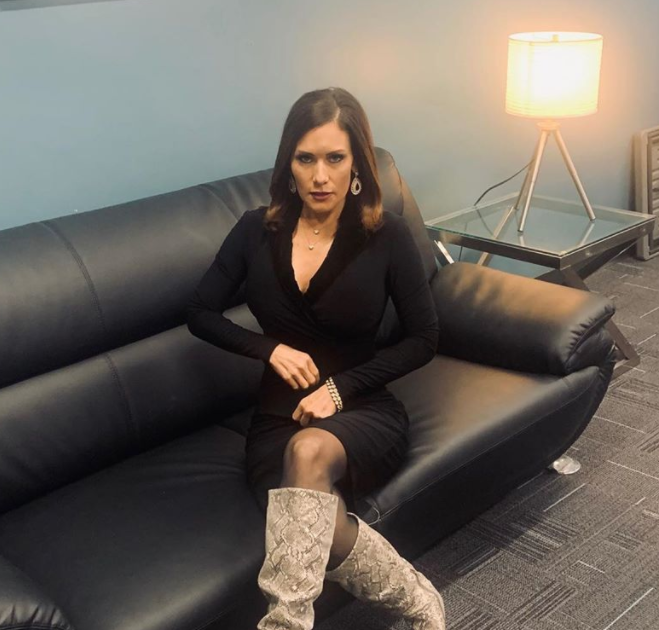 THE APPRECIATION OF BOOTED NEWS WOMEN BLOG ERIN LOGAN IS SERIOUS