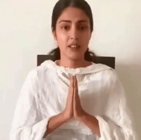सुशांत सिंह राजपूत केस की जांच करेगी सीबीआई, रिया चक्रवर्ती के वकील ने कहा 'हम संतुष्ट हैं...' सुशांत सिंह राजपूत केस की जांच करेगी सीबीआई, रिया चक्रवर्ती के वकील ने कहा 'हम संतुष्ट हैं...'