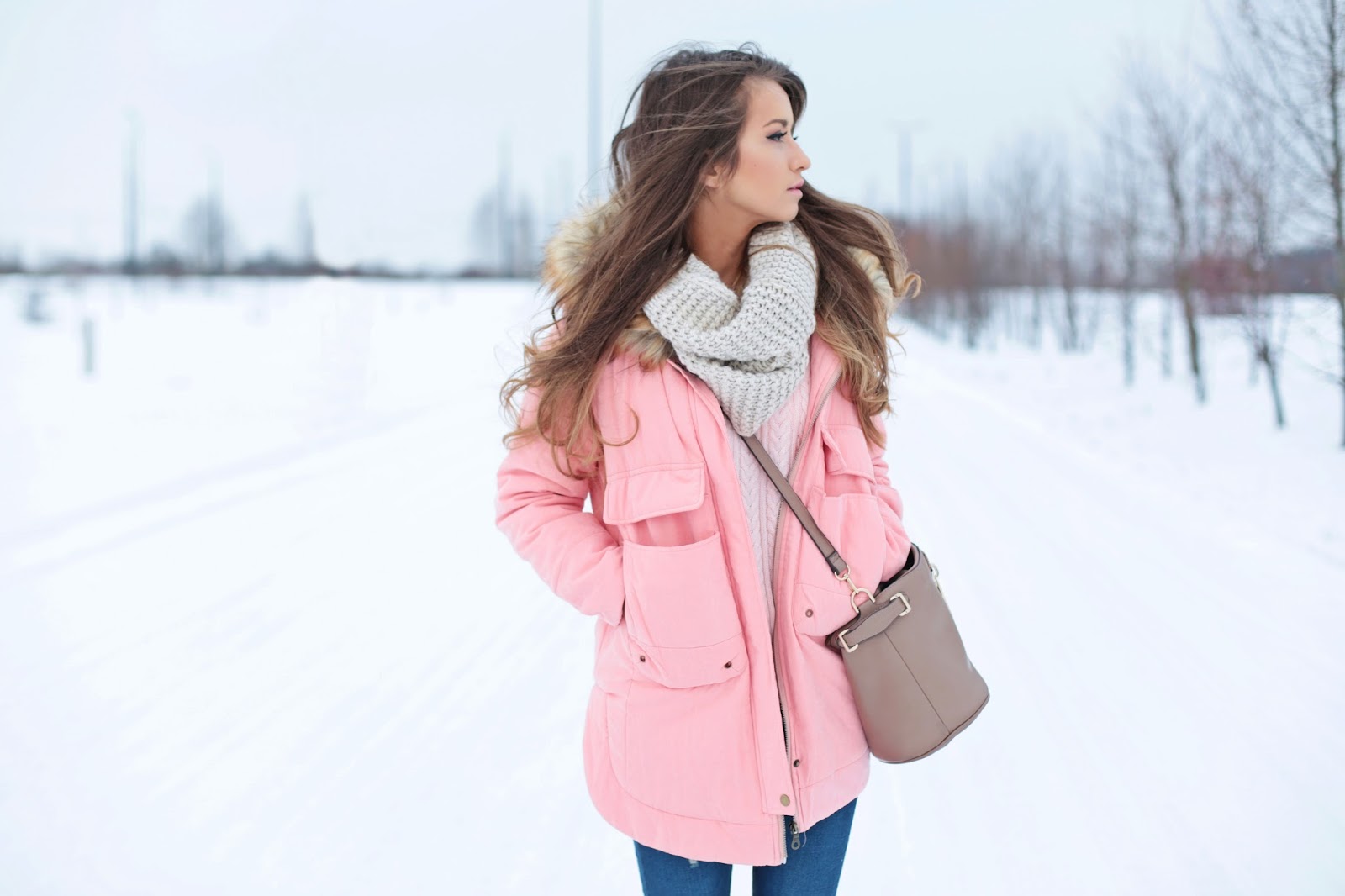 Парка розовая с чем носить