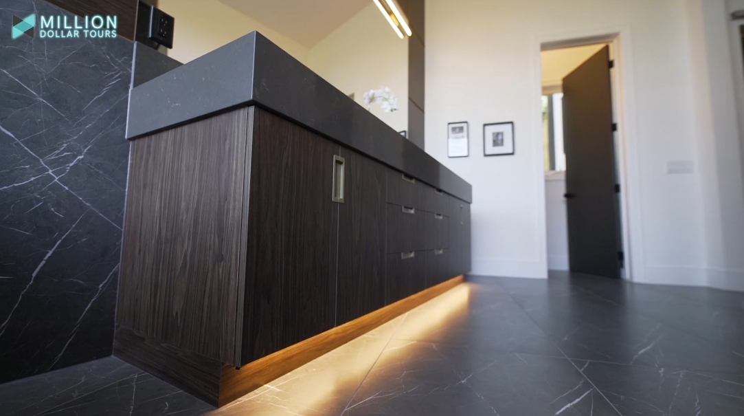 43 Interior Design Photos vs. 2432 Sovereign Crescent SW, Calgary Luxury Home Tour