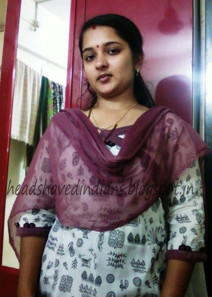 Head Shaved Indians Famous North Indian Bhabi Mangalas Hot Photos 