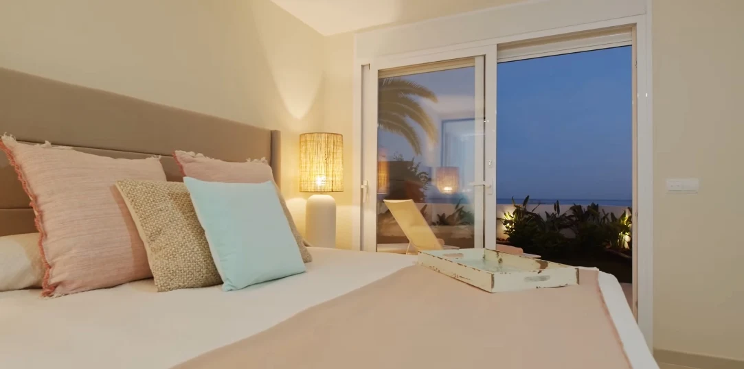 Tour Estepona Marbella Beachfront Villa vs. 17 Interior Design Photos
