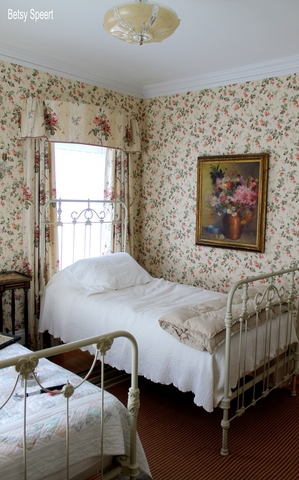 Betsy Speert s Blog Floral Artwork for a Cottage Bedroom 