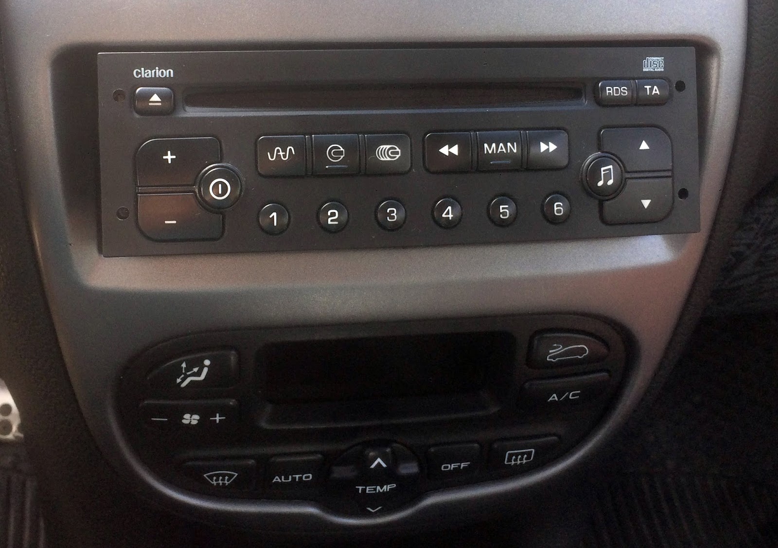 Cómo instalar un radio CD en tu coche