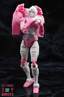 Transformers Kingdom Arcee 17