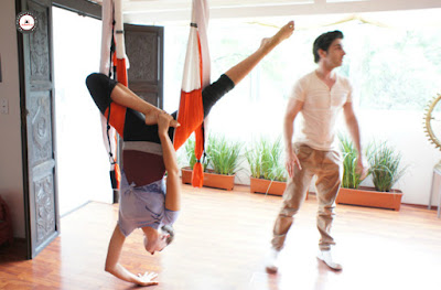 yoga aéreo, yoga, aeroyoga, perú, lima, airyoga, airpilates, fly yoga, fly pilates, cursos, clases, formación yoga aéreo, certificación yoga aéreo, acreditación, instructor, profesor, maestro, Latino América