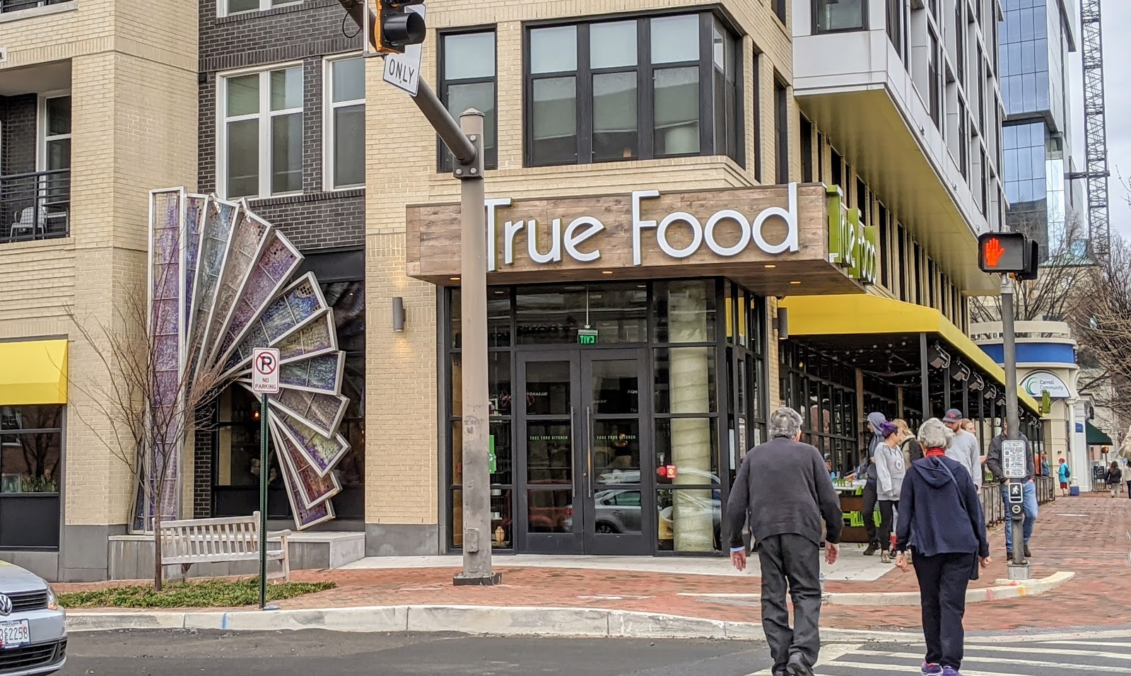 The Gluten & Dairy-Free Review Blog: True Food Kitchen Review