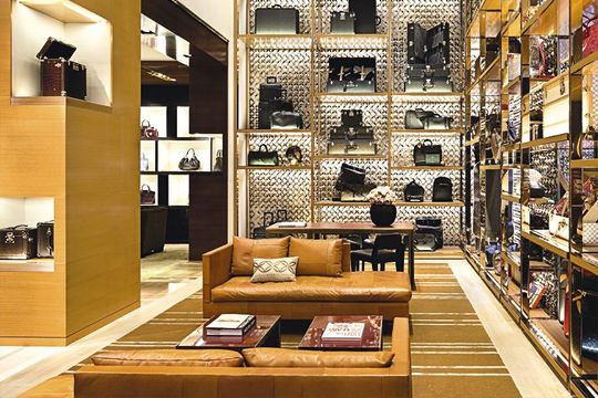 What Department Department Stores Carry Louis Vuitton Handbags Purses Italy: louis vuitton stores