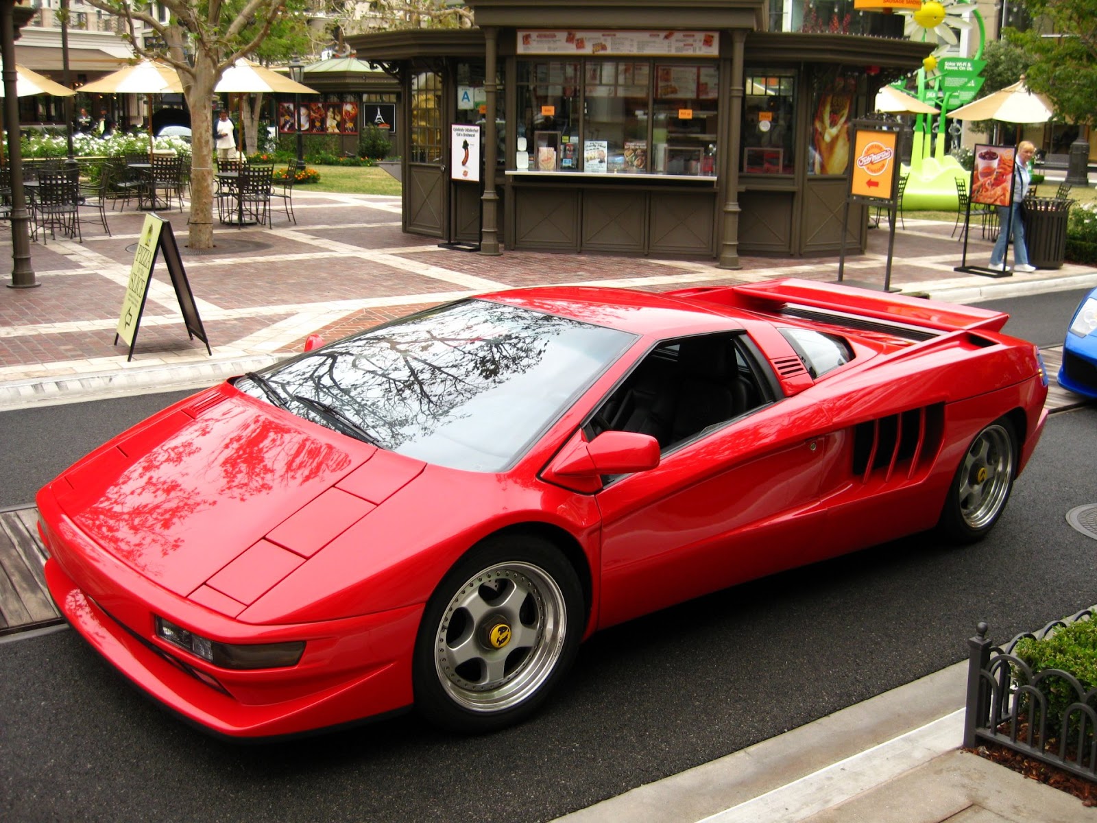 Wallpapers of beautiful cars CizetaMoroder V16T (or Cizeta V16T)