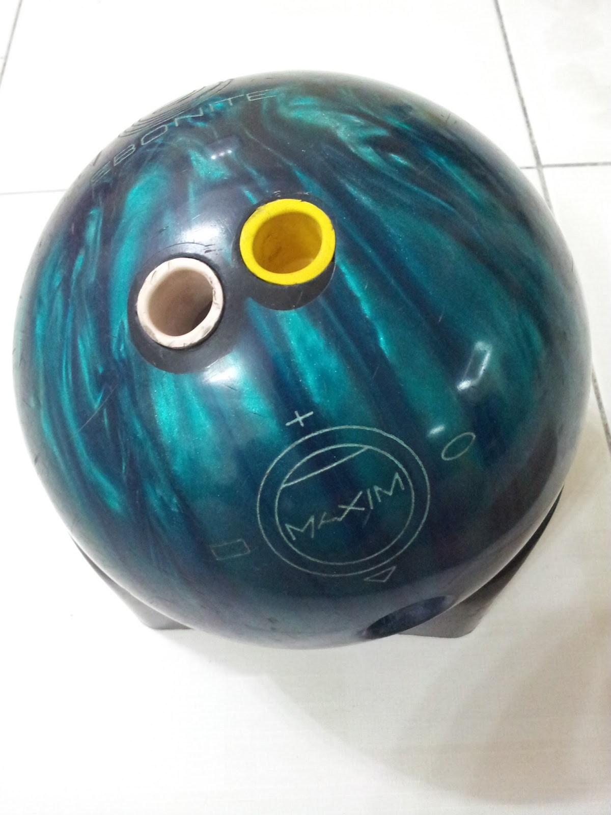 KEDAI BOWLING ONLINE Bowling ball Ebonite MAXIM 13 lbs++