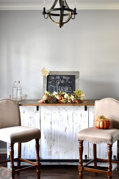 http://southernyankeediy.com/seasonal-home-tour/fall-home-tour-part-1/