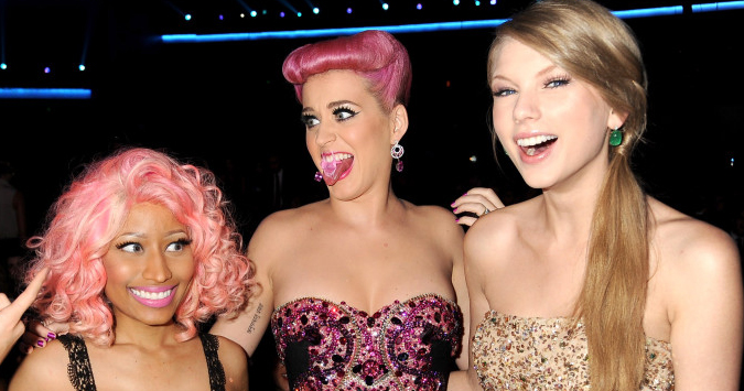 Katy Perry dá SUPER indireta para Taylor Swift sobre o caso de Nicki Minaj Katy Perry dá SUPER indireta para Taylor Swift sobre o caso de Nicki Minaj