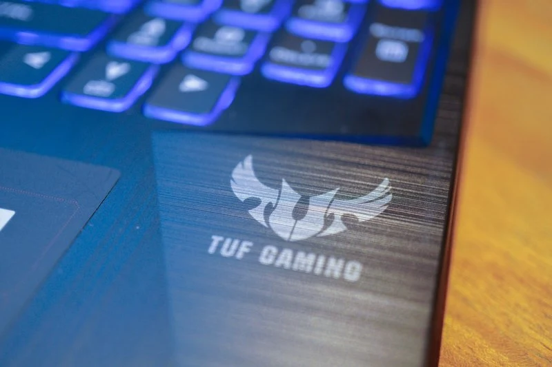 Review Asus TUF Gaming FX505DY R5697T
