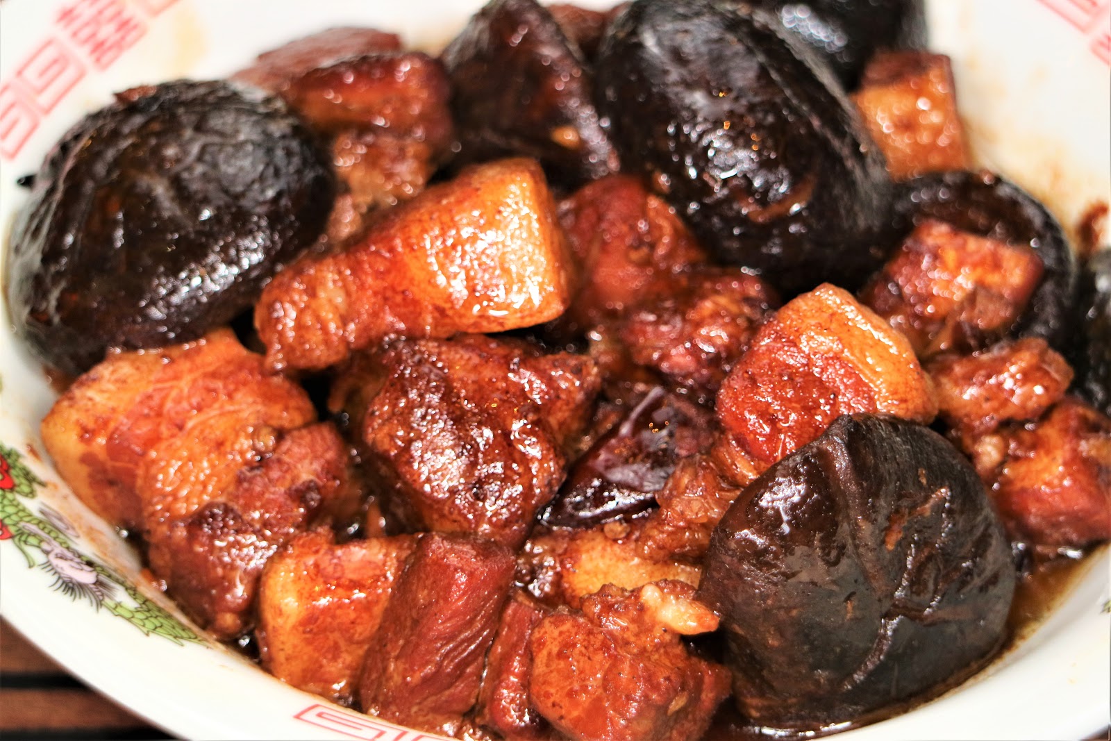 The Socialisters Huey Hiew Hakka Spicy Braised Pork Belly Rice 客家香辣燜花腩卤肉饭