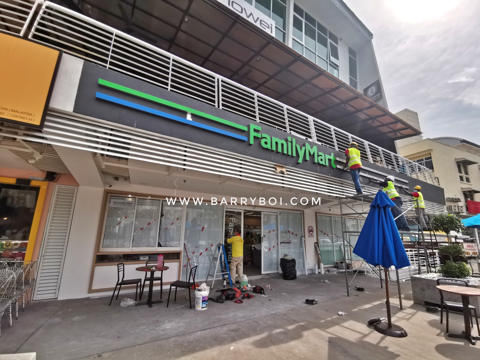 Family mart balik pulau