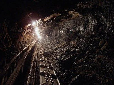 3 Perusahaan Pertambangan Mineral Logam Terbesar di Provinsi Sumatera Utara gambar tembang bawah tanah/underground mine