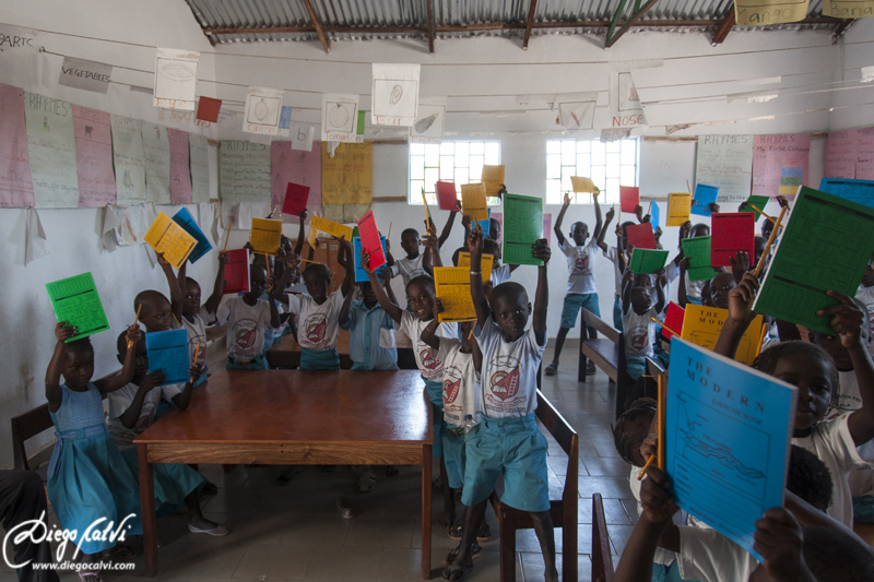 Misión Material Escolar para los niños de Gambia - Gambia, el país de los niños (5)