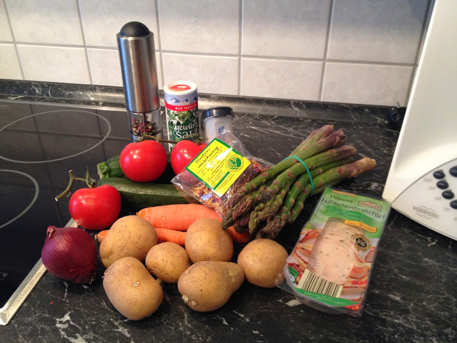 Krizi´s Kitchen: Gemüsesuppe mit grünem Spargel
