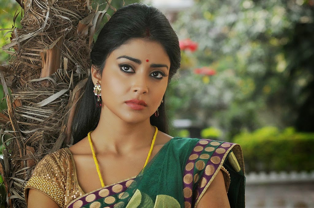 Shriya Saran New Photos, Shriya Saran, Shriya Saran Stills, Shriya Saran Ph...