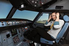 инженер пилот. бортинженер летающей тарелки. летчик токарев валерий иванович. инженер пилот. ан 26 кабина радиста.