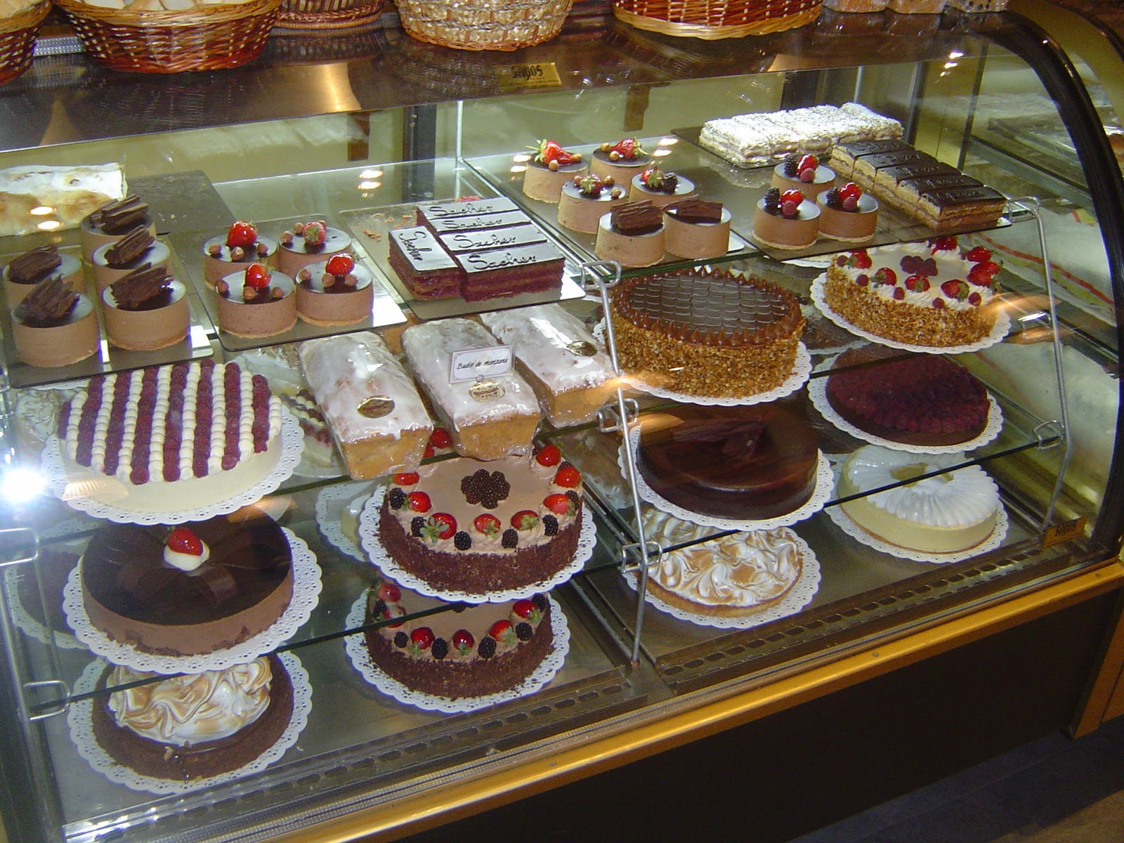 Panaderia Roma: Pasteleria y Repostería