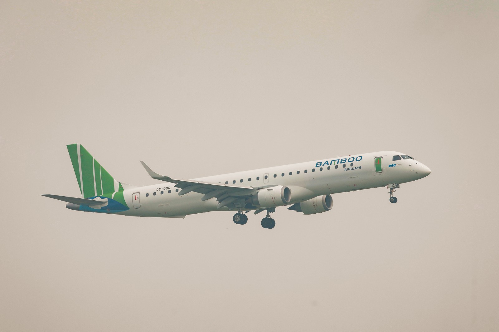 Vietnambased Bamboo Airways receives first Embraer E195