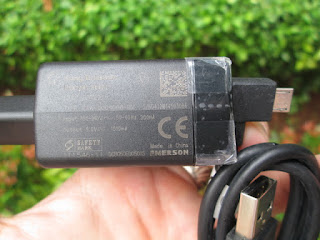 charger original Sony EP850