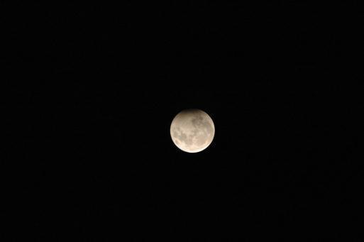 Lunar Eclipse June 2011 ~ The Legendary Gibson Les Paul