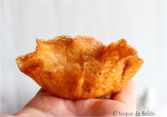 Galletas  Y Tulipas Crujientes De Naranja 
