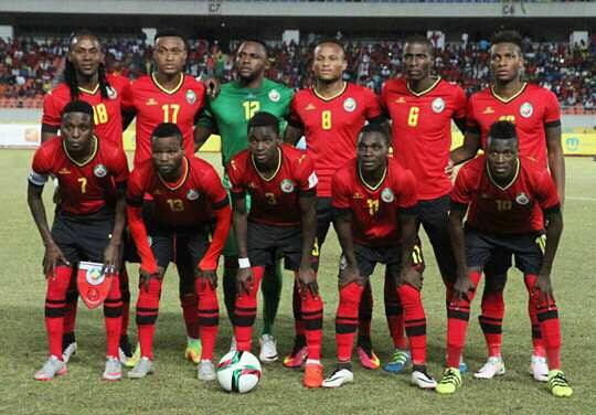 Timu Ya Taifa Ya Msumbiji Yenye Luis Yanyooshwa Mabao 2 0 Na Cameroon