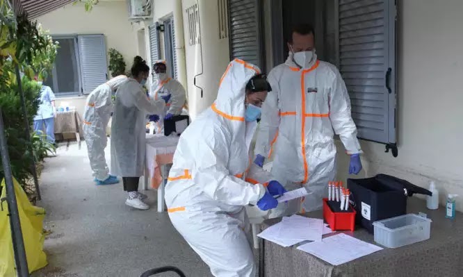 Γαλλία: Σχεδόν 1.400 τα νέα κρούσματα κορονοϊού σε μια αύξηση ρεκόρ