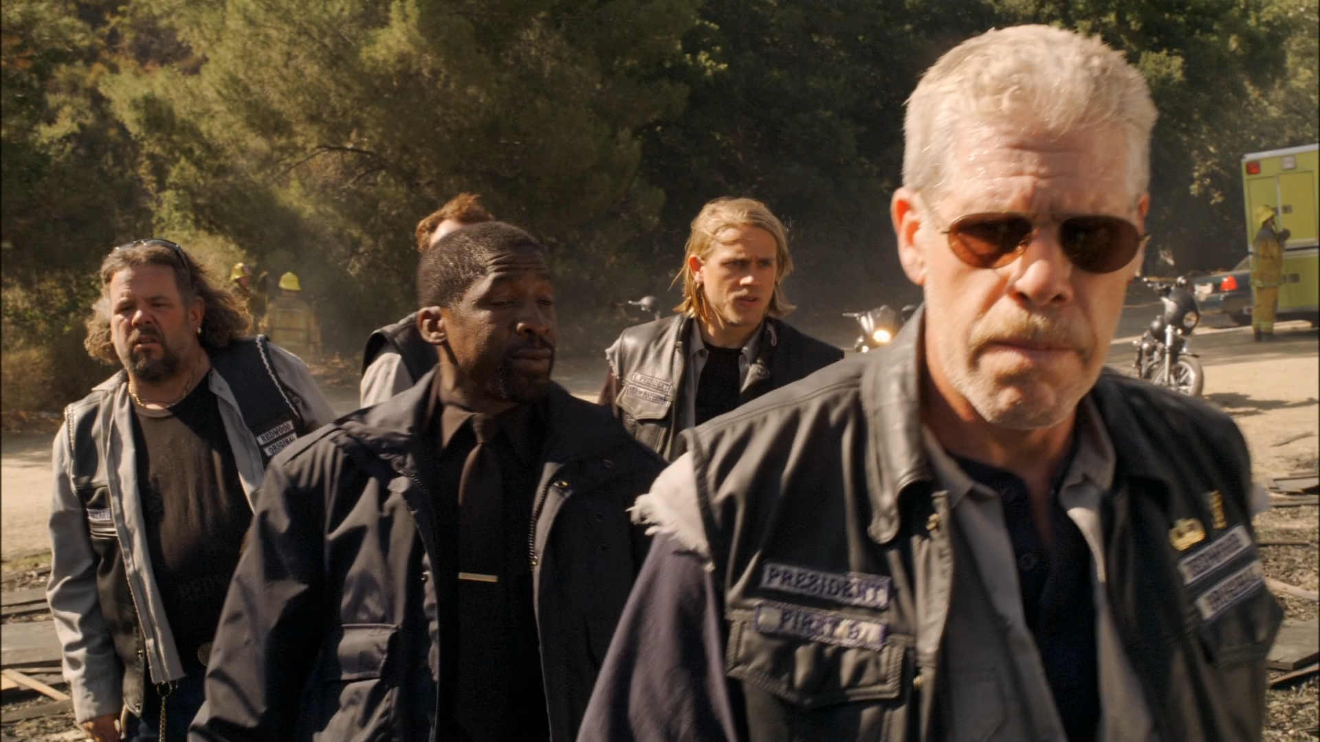 Sons.of.Anarchy.S01E01.0001.png
