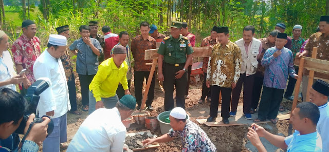 Danramil Wonosari Hadiri Acara Peletakan Batu Pertama Pembangunan Masjid  Purnomo
