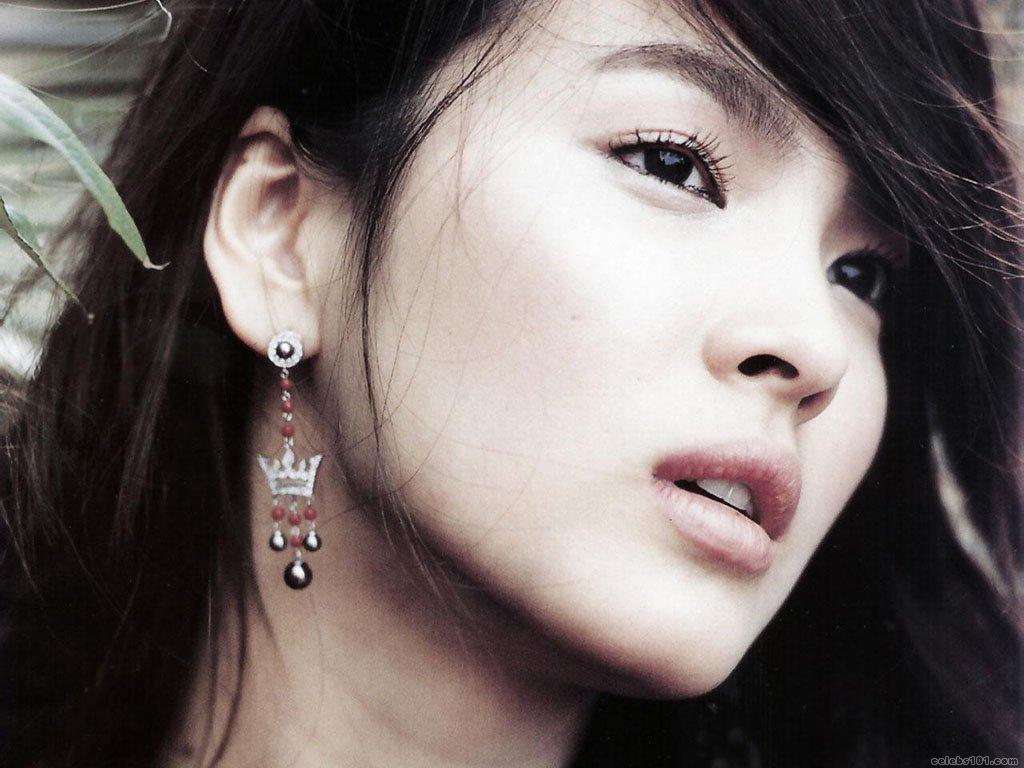 Song Hye Kyo Wallpaper, Sexy Bikini Picture, Images and Hot Lingerie Photo Download