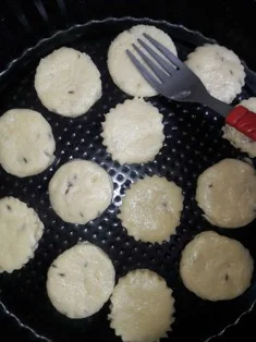 press-each-cookie-with-fork