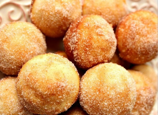 Weight Watchers Doughnut Muffins #desserts #muffins