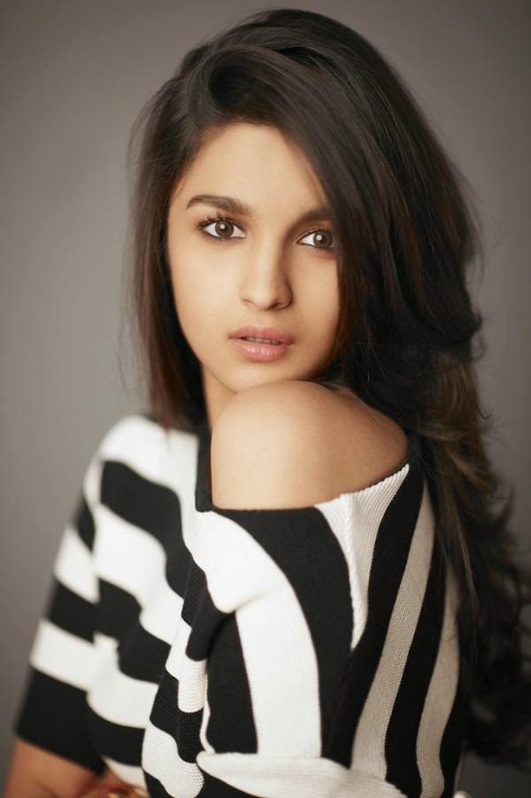 Alia Bhatt Cute Looking Photos Collection from her Photoshoot - Filmyyug