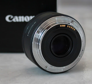 Jual Lensa Fix Canon 50mm f 1.8 STM Lengkap Fullset