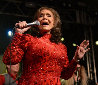 nn Legendary country music singer, Loretta Lynn hospitalized after suffering stroke