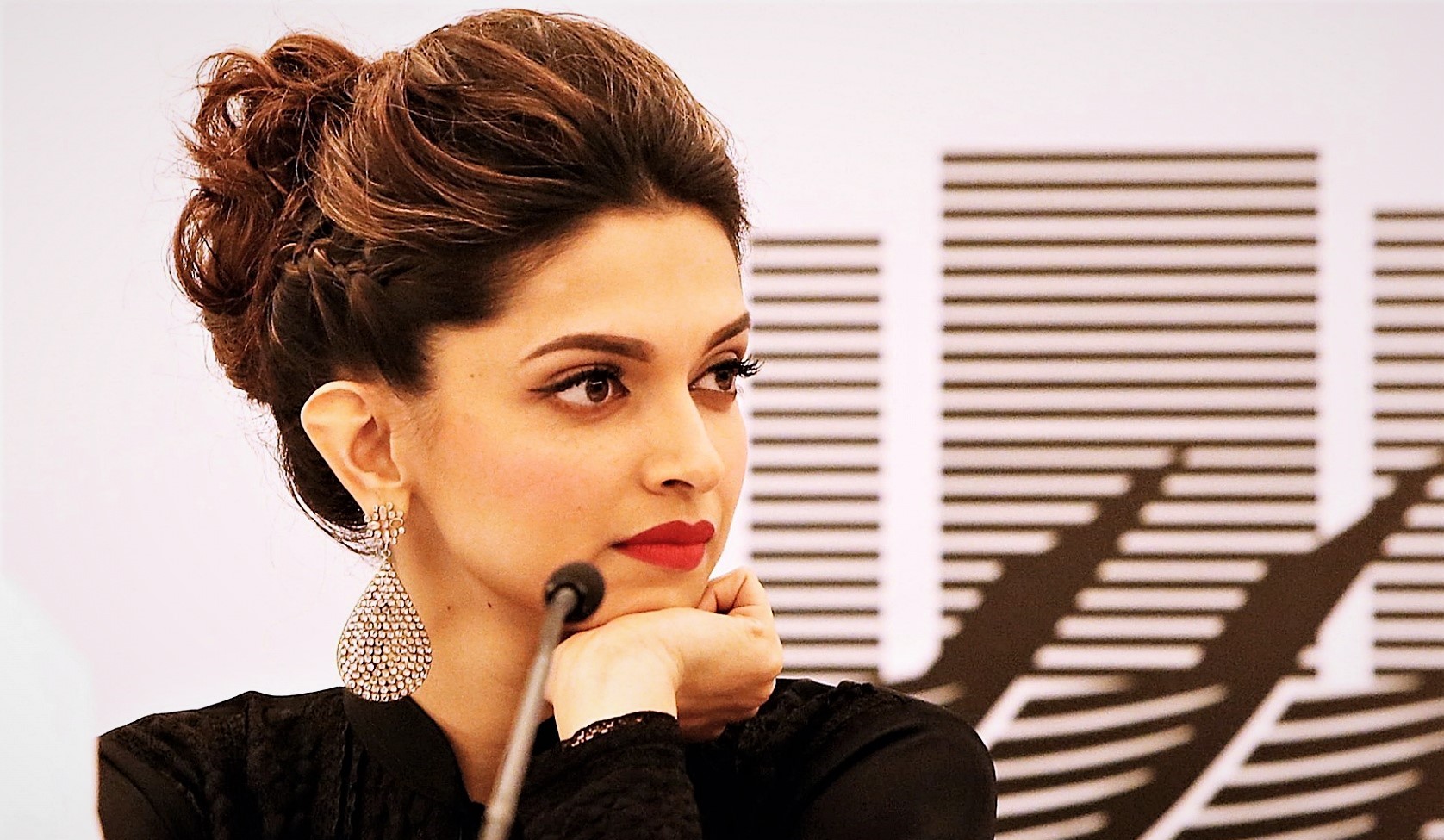 Deepika Padukone UHD HD Photo