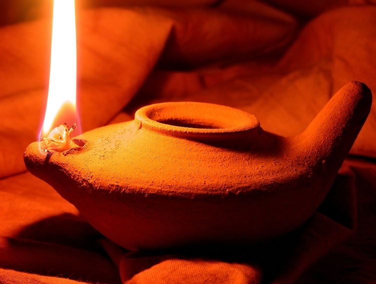 African Clay Oil Lamp Tutorial