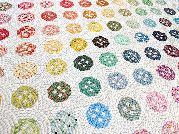 All the Buttons Quilt Free Tutorial by Heidi Staples of Fabric Mutt