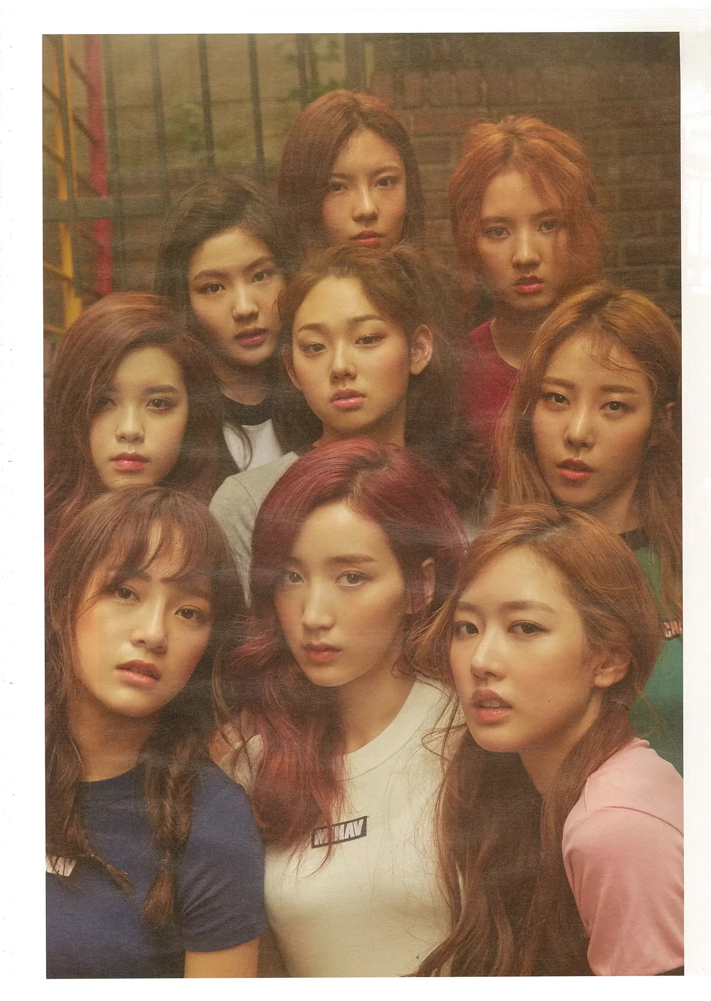 gugudan - HIGH CUT Korea 2016-07-29 Vol.178 - 12p