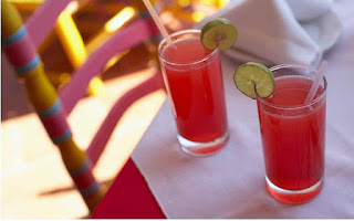 Beber liquidos Bebida roja