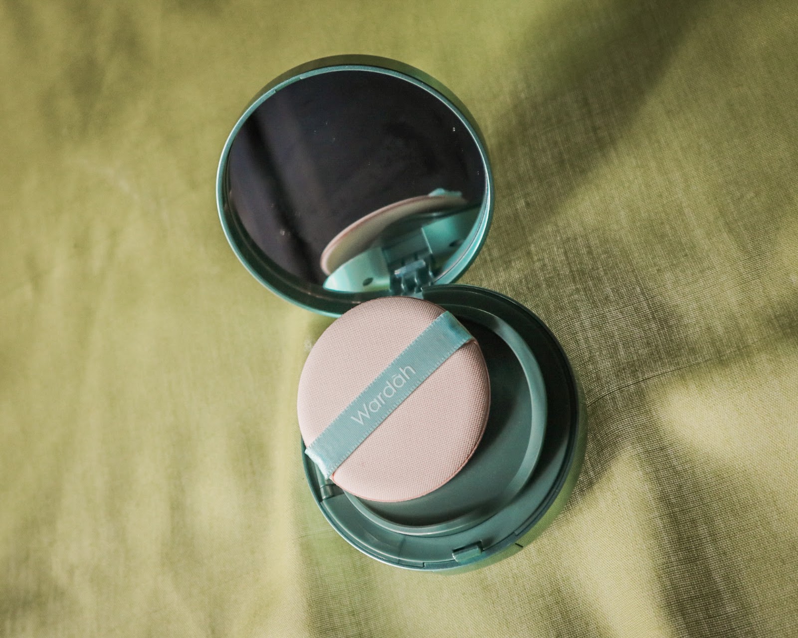Review Wardah Exclusive Flawless Cover Cushion Natural