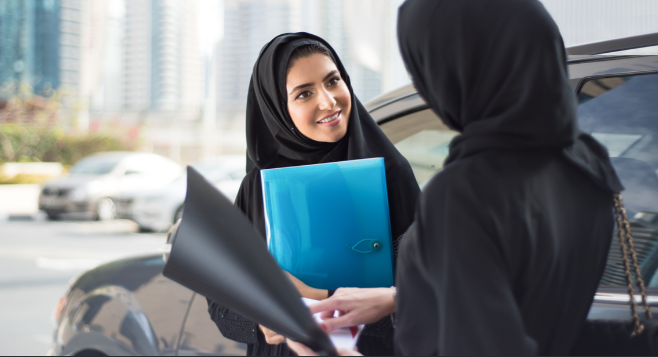 استهجان على تويتر لعمل نساء سعوديات في "مغسلة" بالرياض