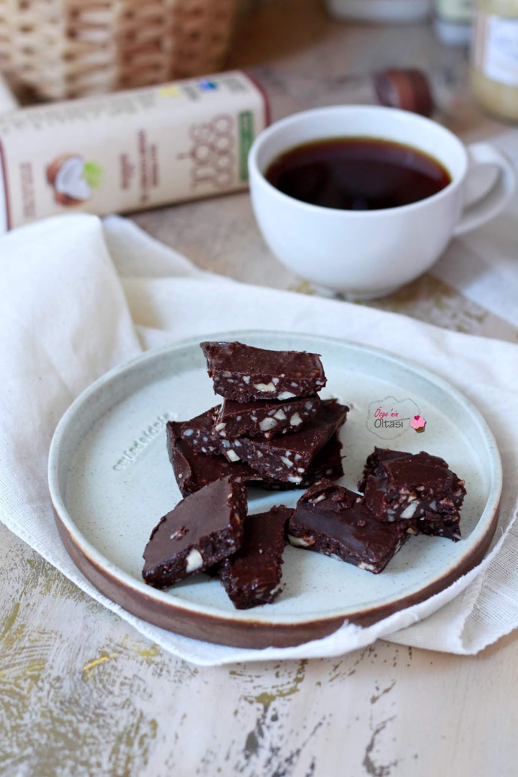 Ev Yapımı Sağlıklı Çikolata Özge�nin Oltası Tam Ölçülü Tarifler