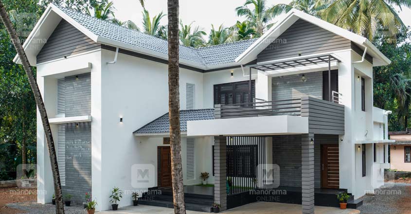 Cost Effective 4 Bedroom Home In 2600 Sqft With Free Plan Kerala Planners - Exterior Wall Tiles Design Kerala Houses