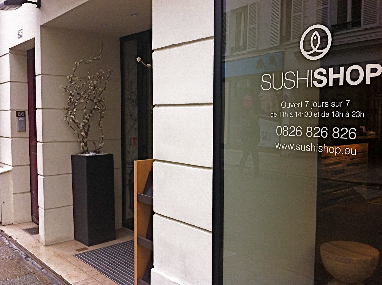 Critique Gastronomique: Restaurant Sushi Shop à Paris