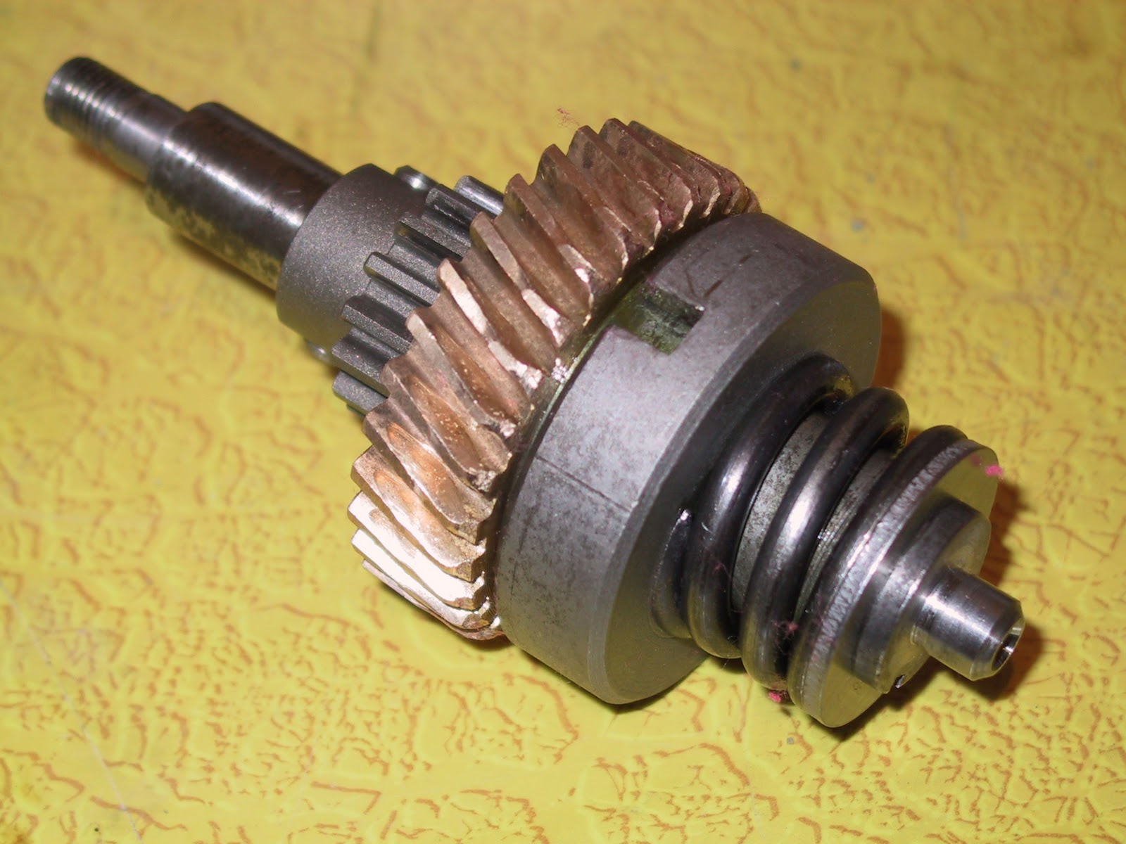 Hobart A200 Overhaul Cleaning Worm Wheel/Shaft Assembly